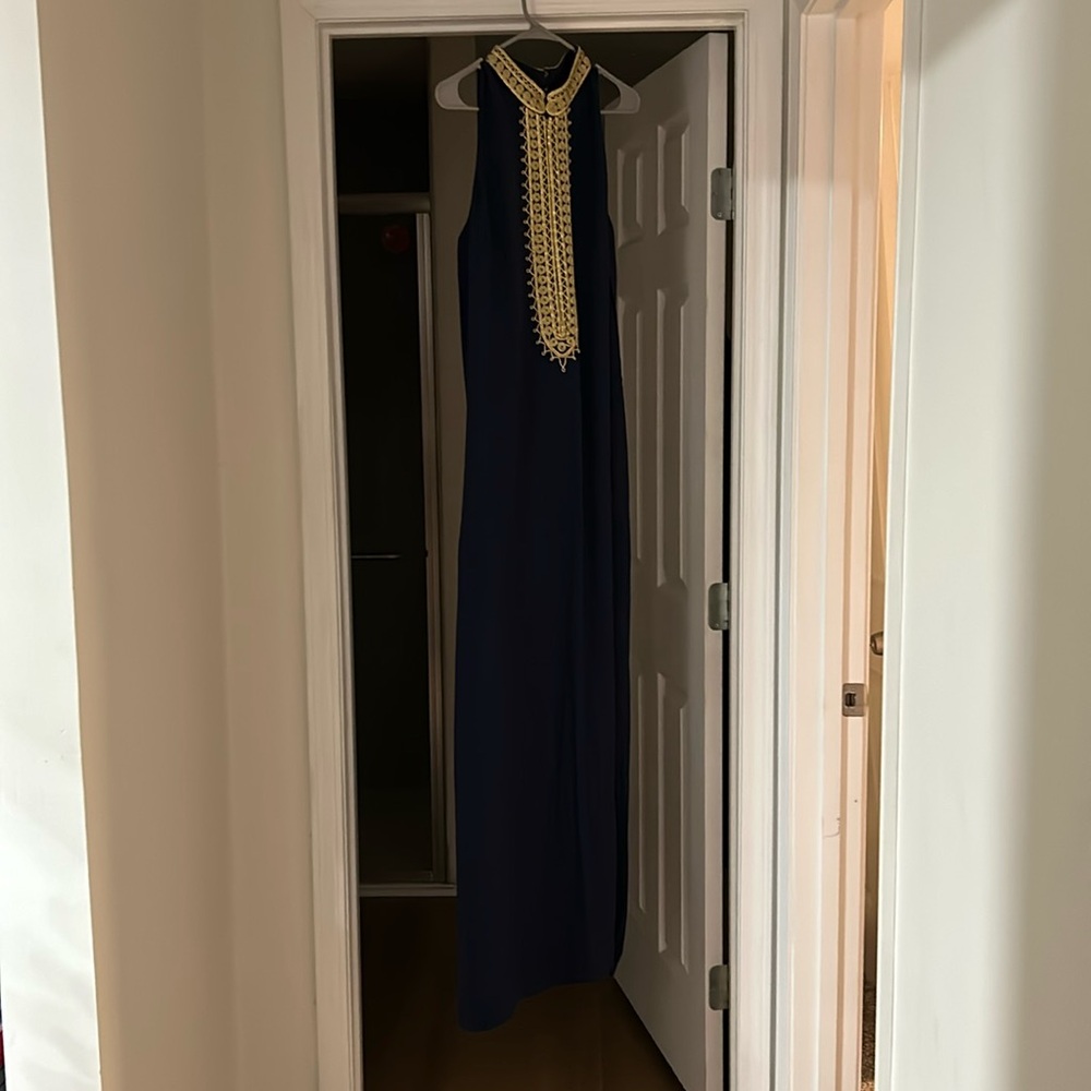 I’m moving and need to downsize my closet. This dress needs to find a night out!